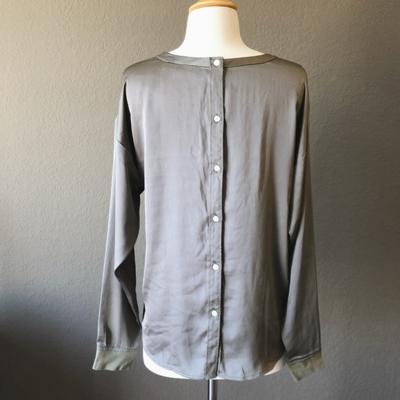 LOFT • Button Back Blouse in Olive Green - Picture 3 of 8